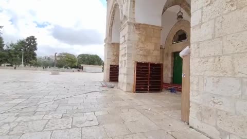 Palestinians try to set fire to their own Mosque