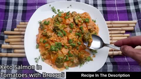 Keto Recipes - Salmon in Tomatoes with Broccoli