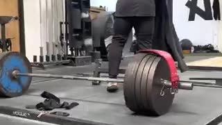 700 lbs dead lift