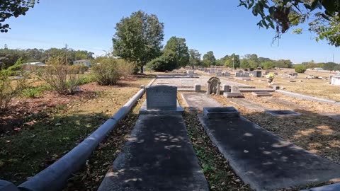 Dothan City Cemetery - Part 3 - Two lovers, and Just Joan