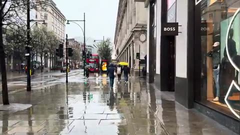 london rainy day streets of uk