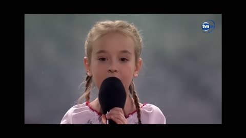 Remember the girl who sang Frozen in a Ukrainian bomb shelter? hosted charity concert in Poland