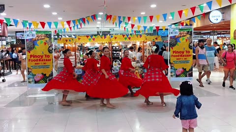 "Groove to the Beat: Dance Delights at Pinoy 2 Food Bazaar!"