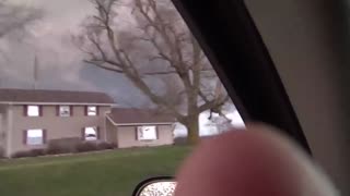 Enorme tornado en formación captado en Illinois