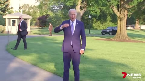 I momenti più imbarazzanti del Presidente USA Joseph Biden detto Joe la raccolta di gaffe TI RINGRAZIAMO PER TUTTE LE RISATE FATTE IN 4 ANNI PER TUTTE LE PUTTANATE DETTE E PER TUTTE LE ARMI E I SOLDI DATI ALL'UCRAINA PER LA GUERRA CONTRO LA RUSSIA