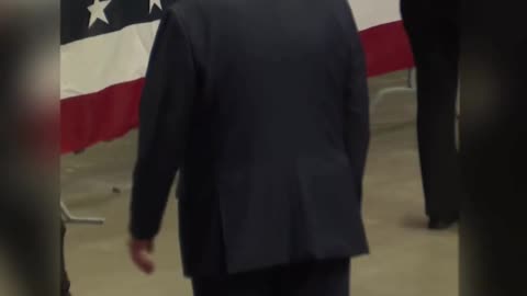 Former President Trump enters Michigan arena #news #politics #president #trump