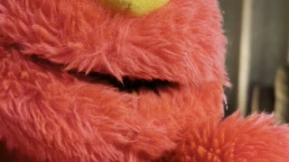 Elmo Sings