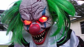 The Creepy Carnival: Creepy Clowny Closeup
