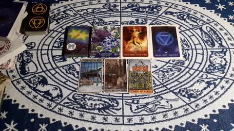 Collective tarot messages/what you need to know now (+ ask a Q get an answer)