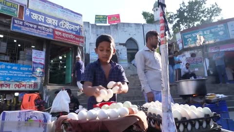 14 Year Old Boy Selling Eggs Dishes 😱😱