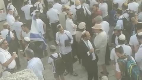 Jews Being Blocked From Entering The Temple Mount