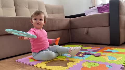 Cute_Baby_Got_a_New_Playmat!_[Baby's_Reaction]