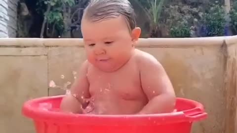 Cute baby bath#cutebaby