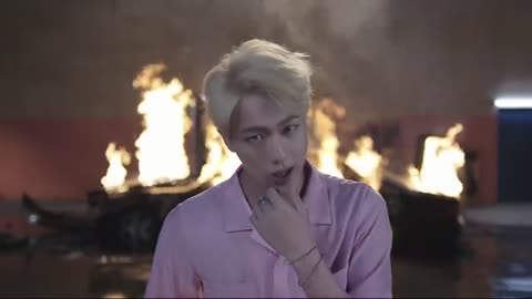 BTS (방탄소년단) '불타오르네 (FIRE)' Official MV