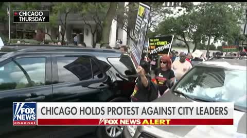 Democrat from Chicago will accept help from President Trump