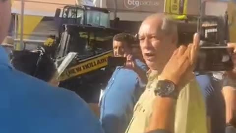 Ciro Gomes na Agrishow é agressivo e mostra despreparo emocional extremo #cirogomes #agrishow vaiado