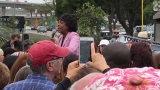 Maxine Waters tells audience to harass Trump administration
