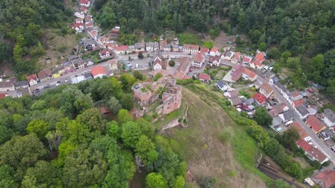 Burg Frankenstein (Pfalz) Castle in Germany / DJI Mavic Air 2 Drone Video