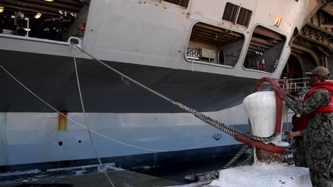 This Americas New Gigantic Aircraft Carrier Shocked The World