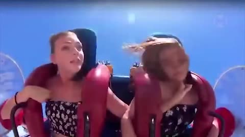 40 Most Ridiculous Moments at Amusement Parks Caught on Camera