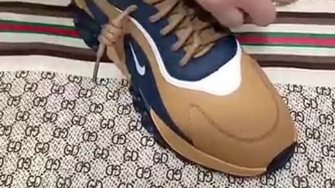 Trending shoelace tie video