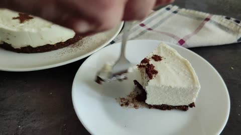 Curd Cheesecake on Rice Bread: Tender Cake without Baking