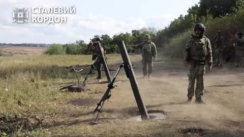 Ukrainians Hurl Massive 120mm Mortars at Russian Lines