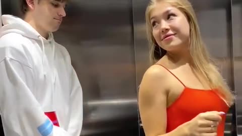 Sexy Body Girl Prank Butt in elevator