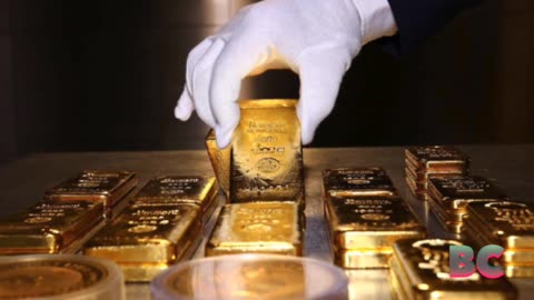 Gold Rises as Cooling US Employment Data Backs Rate Cuts