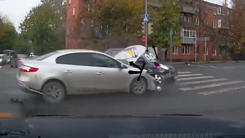 Crazy Russian drivers car accident