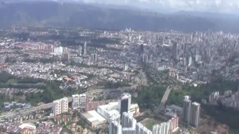 Vídeo Helicóptero Bucaramanga desde el aire