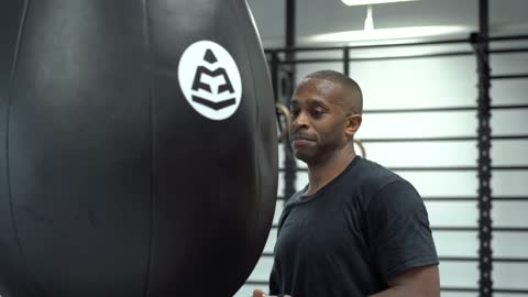 Video Of Man Punching The Sand Bag