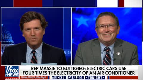 Tucker Carlson & Thomas Massie: Poor People Consume Less Resources - 7/29/22