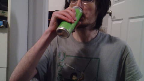 Reaction to Red Bull Kiwi Apple Energy Drink