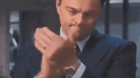 Leonardo Clapping