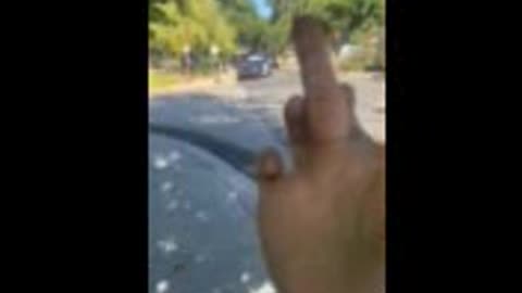 Los Gatos, CA, gives Kamala Harris the Finger!