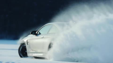 BMW M4 F80 Drifting on ice 🥵