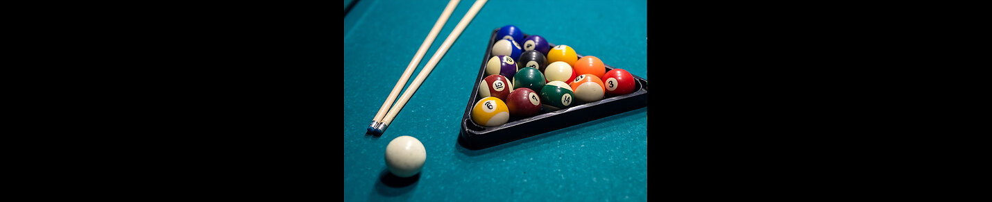 Practice billiards with me every day !