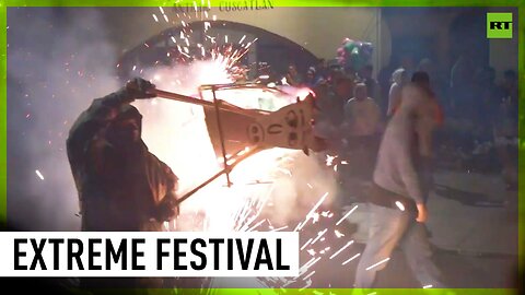People in El Salvador bid farewell to 2023… by dodging fireworks at Toritos de Fuego festival