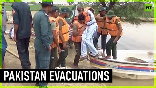 Tens of thousands people evacuated from flood-hit areas in Pakistan