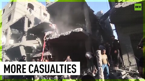 Gazans search for dead & injured after airstrike on Beit Lahiya