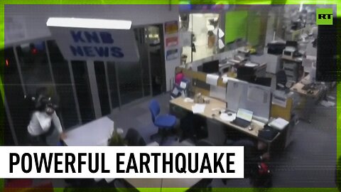 Buildings shake during earthquake in Japan