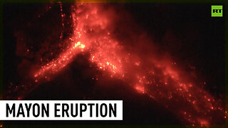 Mesmerizing eruption of Philippines’ most active volcano