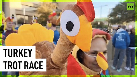 Hundreds take part in Dallas Turkey Trot race for Thanksgiving
