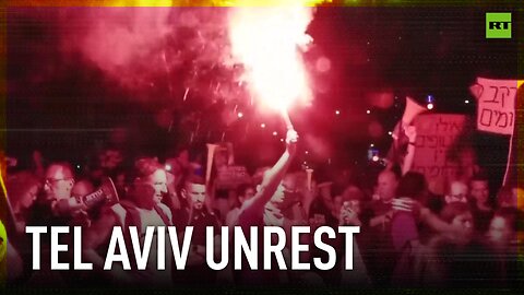 Anti-govt protesters confront Tel Aviv cops