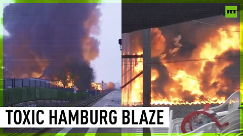 Huge fire engulfs warehouses in Hamburg