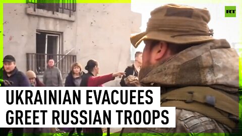 Evacuated civilians greet Russian troops & media after weeks in basements near Azov Steel plant