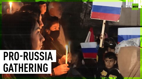 Beirut locals gather in solidarity with Russia at Moscow's embassy
