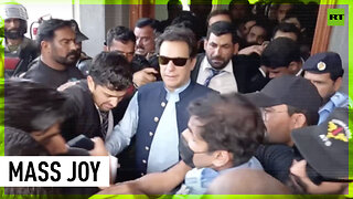 Thousands celebrate as Imran Khan released on bail