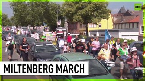 Protesters rally against arms deliveries & German de-industrialization